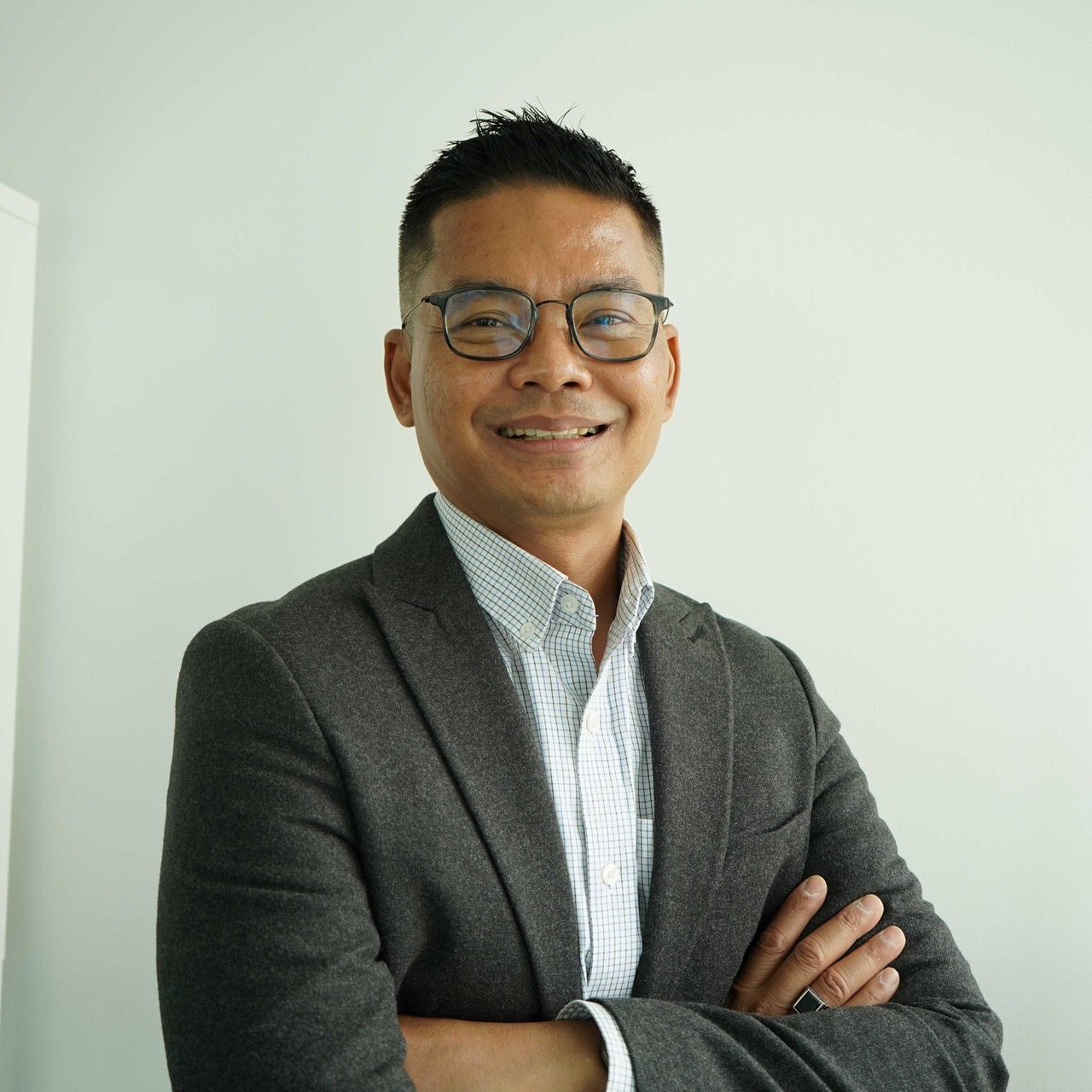 Try L Harysantoso Low